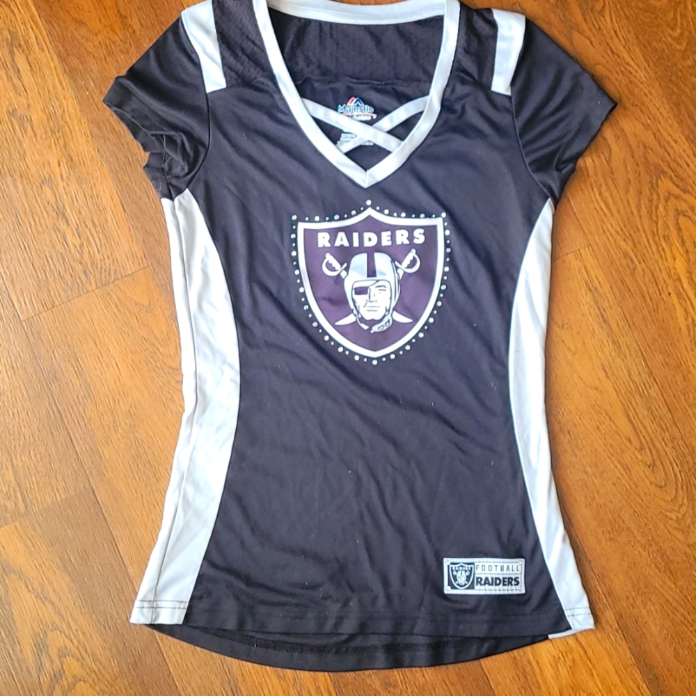 New without Tags Raiders top size XS
